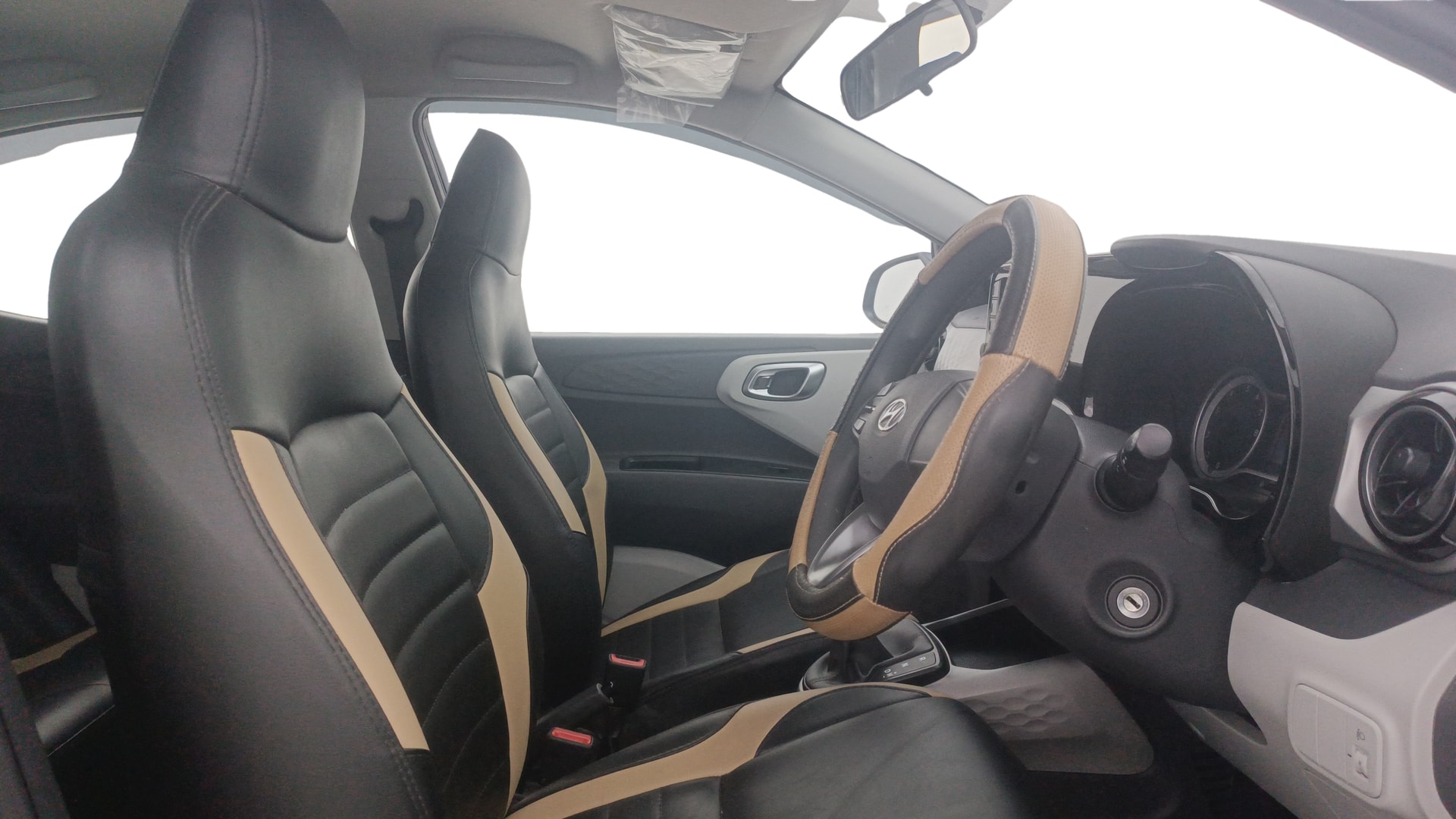 View 2021 Hyundai Grand i10 Nios Sportz Petrol AMT Image 26 Used 2021 Hyundai Grand i10 Nios Sportz Petrol AMT Image 26