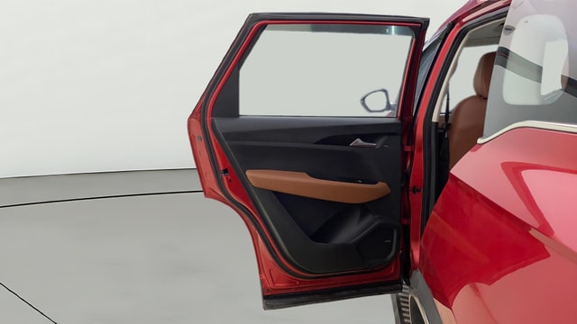 View MG Hector Plus Image 16 Used MG Hector Plus Image 16