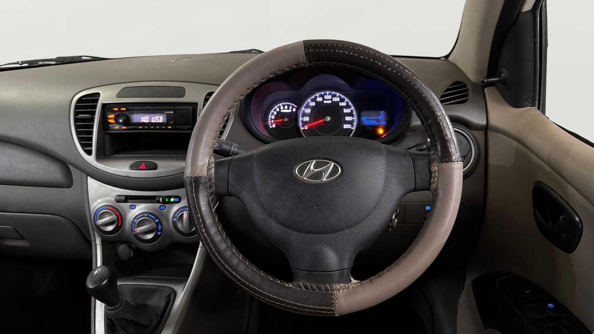 View 2015 Hyundai i10 1.1 Magna Image 12 Used 2015 Hyundai i10 1.1 Magna Image 12