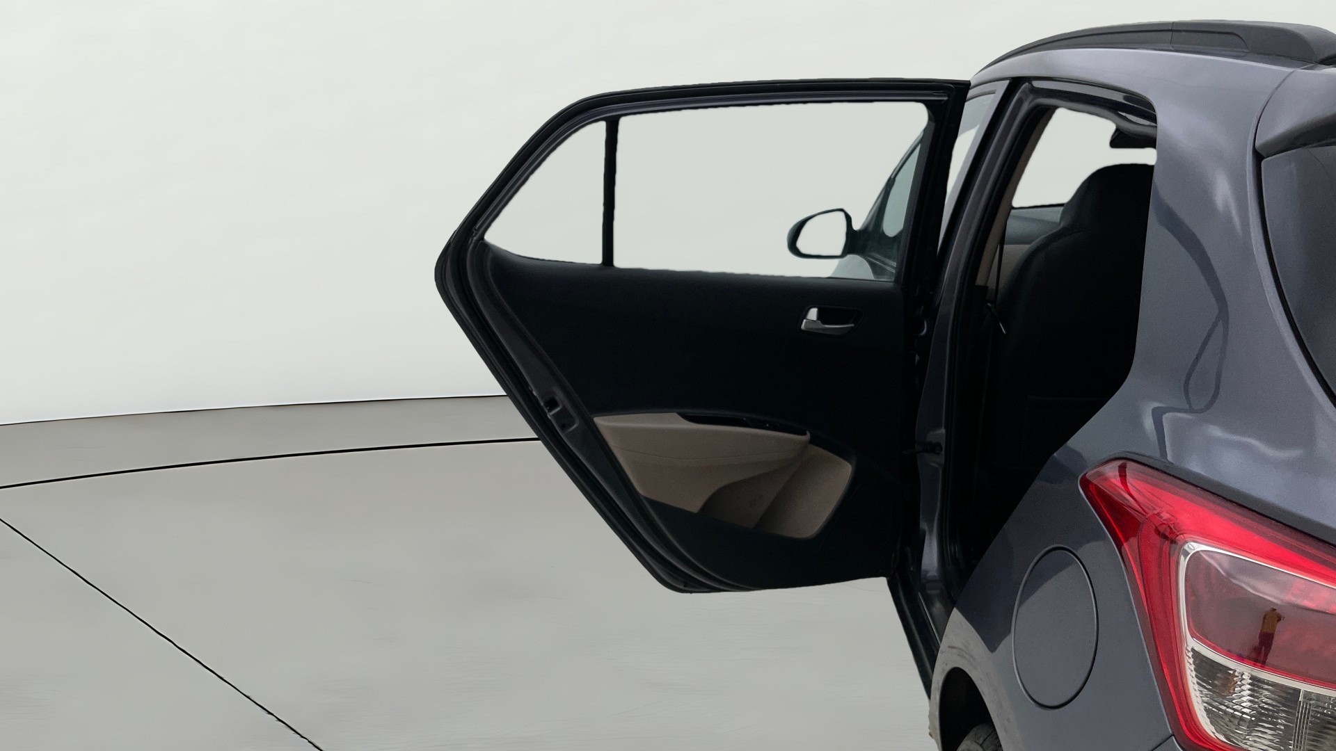 View 2016 Hyundai Grand i10 Sportz 1.2 Kappa Image 22 Used 2016 Hyundai Grand i10 Sportz 1.2 Kappa Image 22