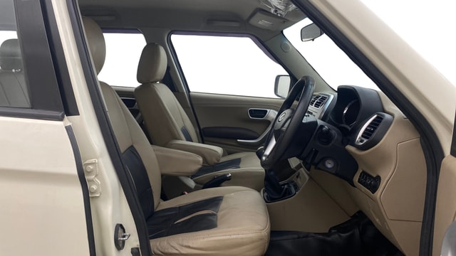 View Mahindra TUV300 Image 18 Used Mahindra TUV300 Image 18
