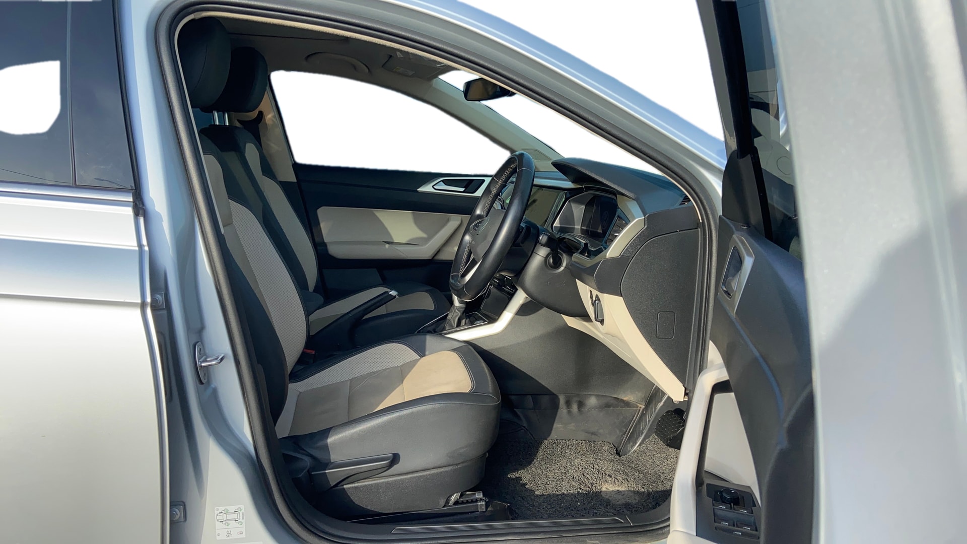 View 2023 Volkswagen Virtus Topline 1.0 TSI MT Image 28 Used 2023 Volkswagen Virtus Topline 1.0 TSI MT Image 28