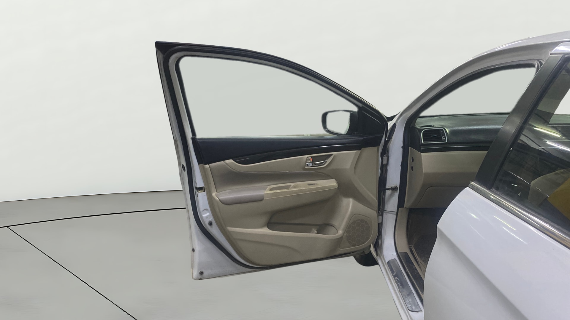View 2017 Maruti Suzuki 1000 Base Variant Image 31 Used 2017 Maruti Suzuki 1000 Base Variant Image 31