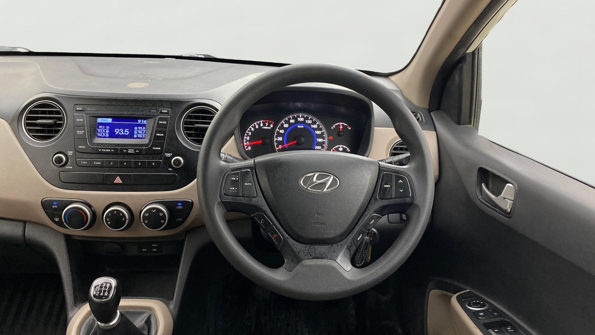 View 2016 Hyundai Grand i10 Sportz 1.2 Kappa Image 20 Used 2016 Hyundai Grand i10 Sportz 1.2 Kappa Image 20