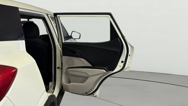 View Mahindra XUV300 Image 7 Used Mahindra XUV300 Image 7