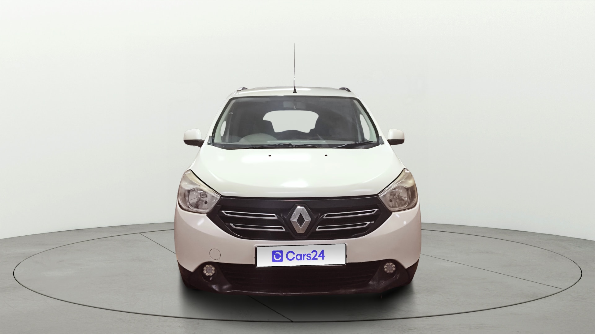 Used 2015 Renault Lodgy Used 2015 Renault Lodgy