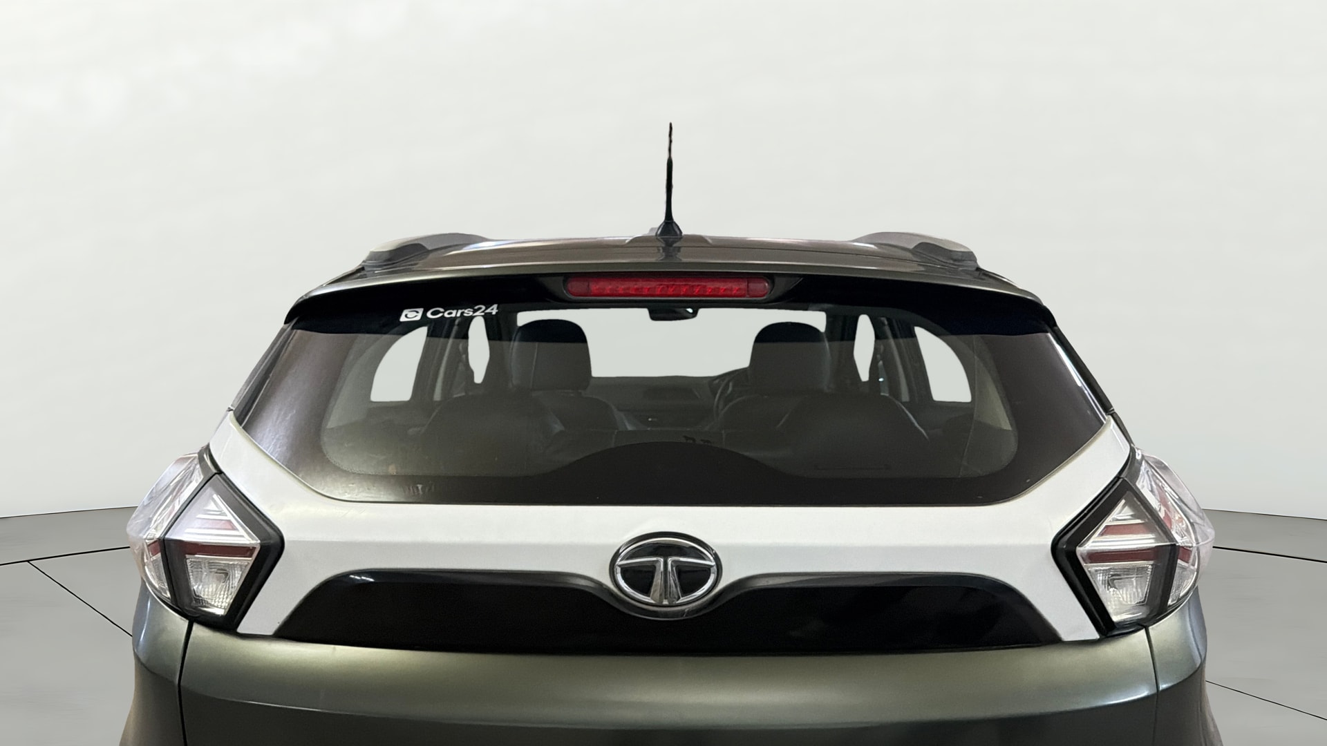 View 2020 Tata Nexon Revotron XMA AMT Image 4 Used 2020 Tata Nexon Revotron XMA AMT Image 4