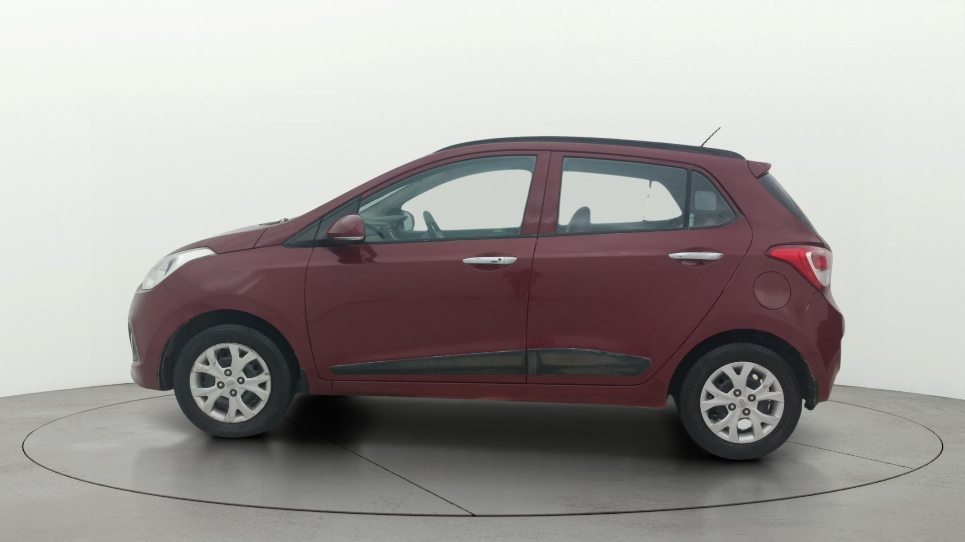 View 2014 Hyundai Grand i10 1.2 Sportz AT Petrol Image 5 Used 2014 Hyundai Grand i10 1.2 Sportz AT Petrol Image 5