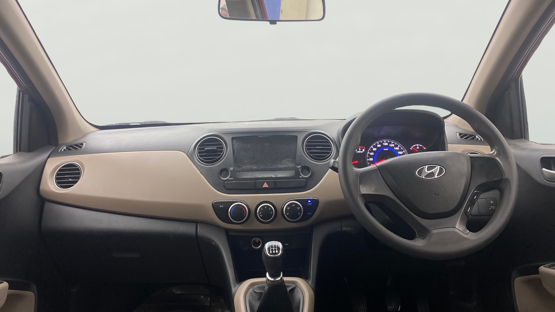 View 2014 Hyundai Grand i10 Sportz 1.2 Kappa Image 18 Used 2014 Hyundai Grand i10 Sportz 1.2 Kappa Image 18