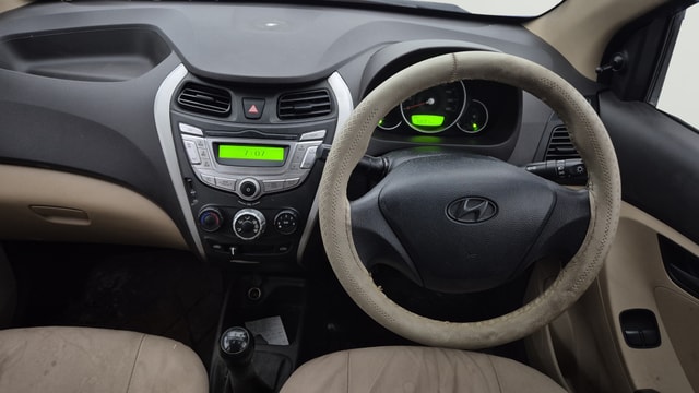 View Hyundai EON Image 20 Used Hyundai EON Image 20