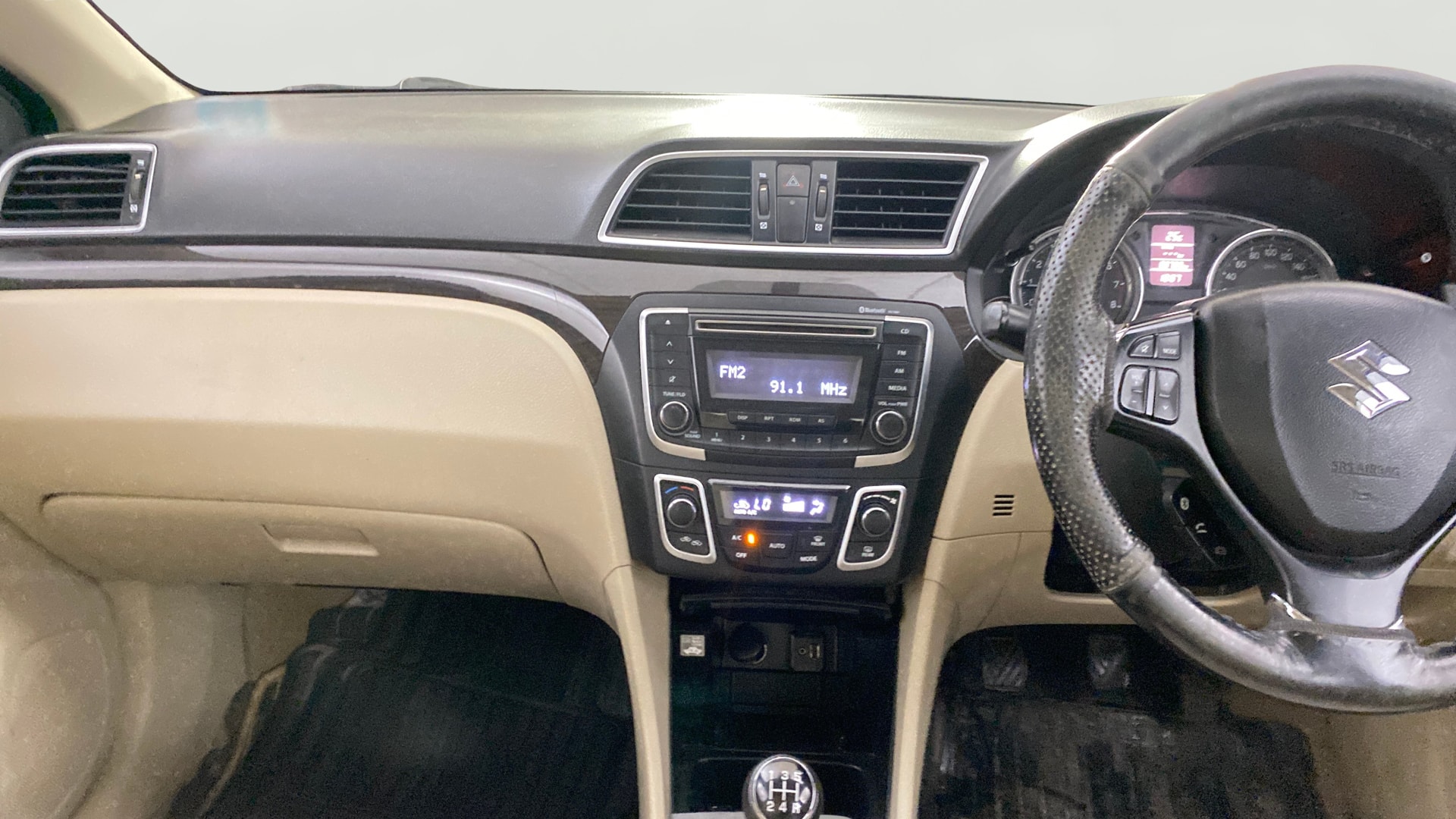 View 2016 Maruti Suzuki 1000 Base Variant Image 17 Used 2016 Maruti Suzuki 1000 Base Variant Image 17