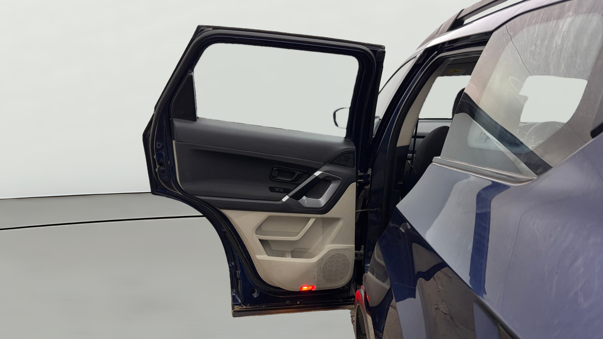 View 2022 Tata Safari XMA Image 22 Used 2022 Tata Safari XMA Image 22