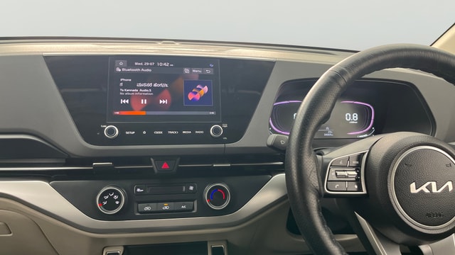 View Kia Carens Image 33 Used Kia Carens Image 33