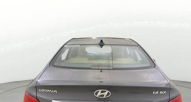 View Hyundai Verna Image 4 Used Hyundai Verna Image 4