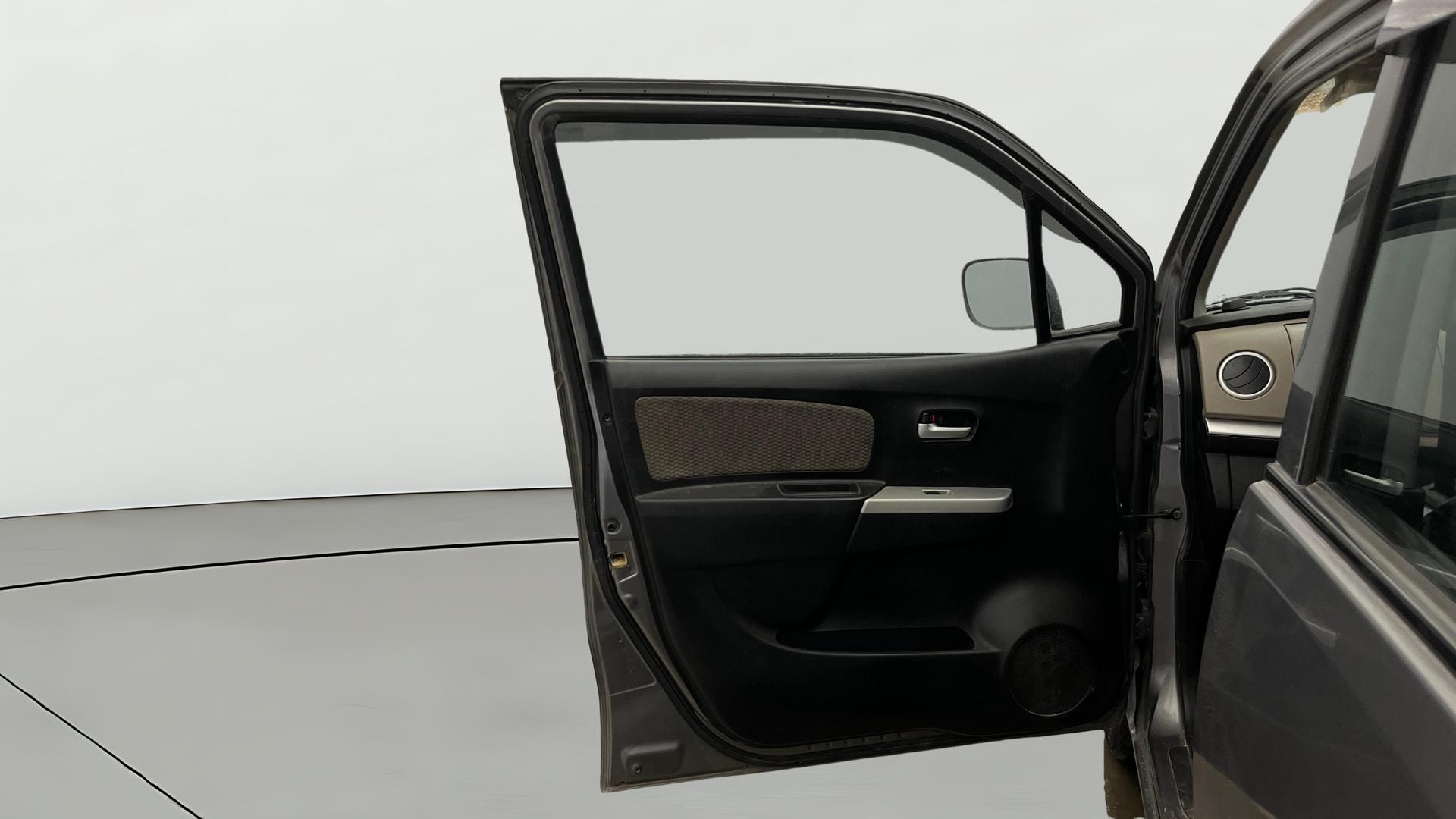 View 2015 Maruti Suzuki 1000 Base Variant Image 30 Used 2015 Maruti Suzuki 1000 Base Variant Image 30