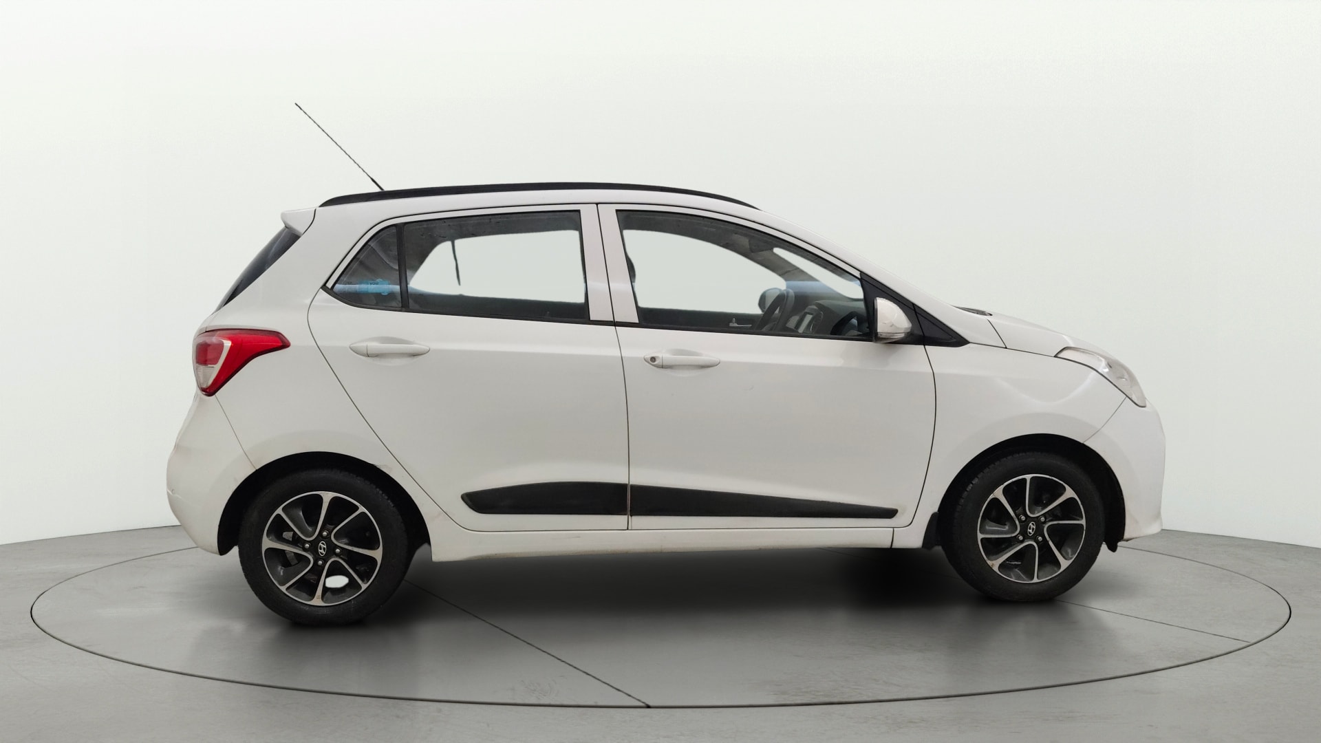 Used 2019 Hyundai Grand i10 Used 2019 Hyundai Grand i10