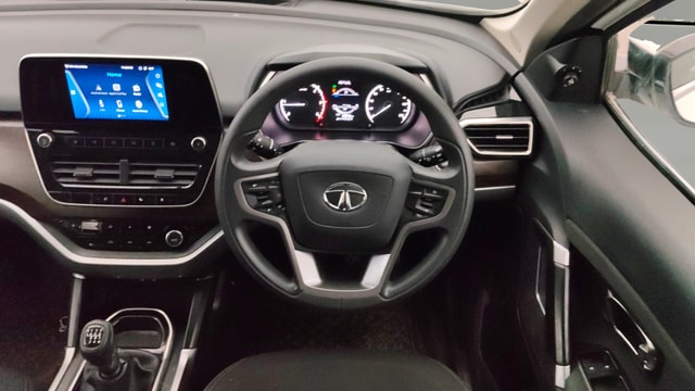 View Tata Harrier Image 21 Used Tata Harrier Image 21