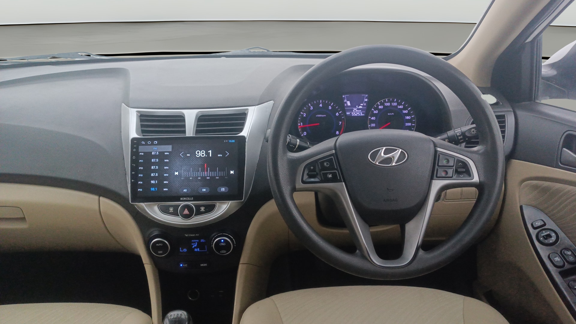 View 2017 Hyundai Verna 1.6 VTVT SX Image 13 Used 2017 Hyundai Verna 1.6 VTVT SX Image 13