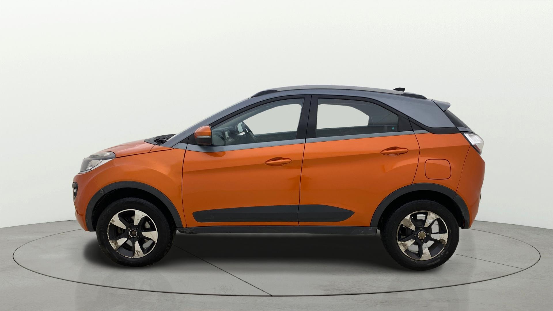 View 2020 Tata Nexon Revotron XE Image 5 Used 2020 Tata Nexon Revotron XE Image 5