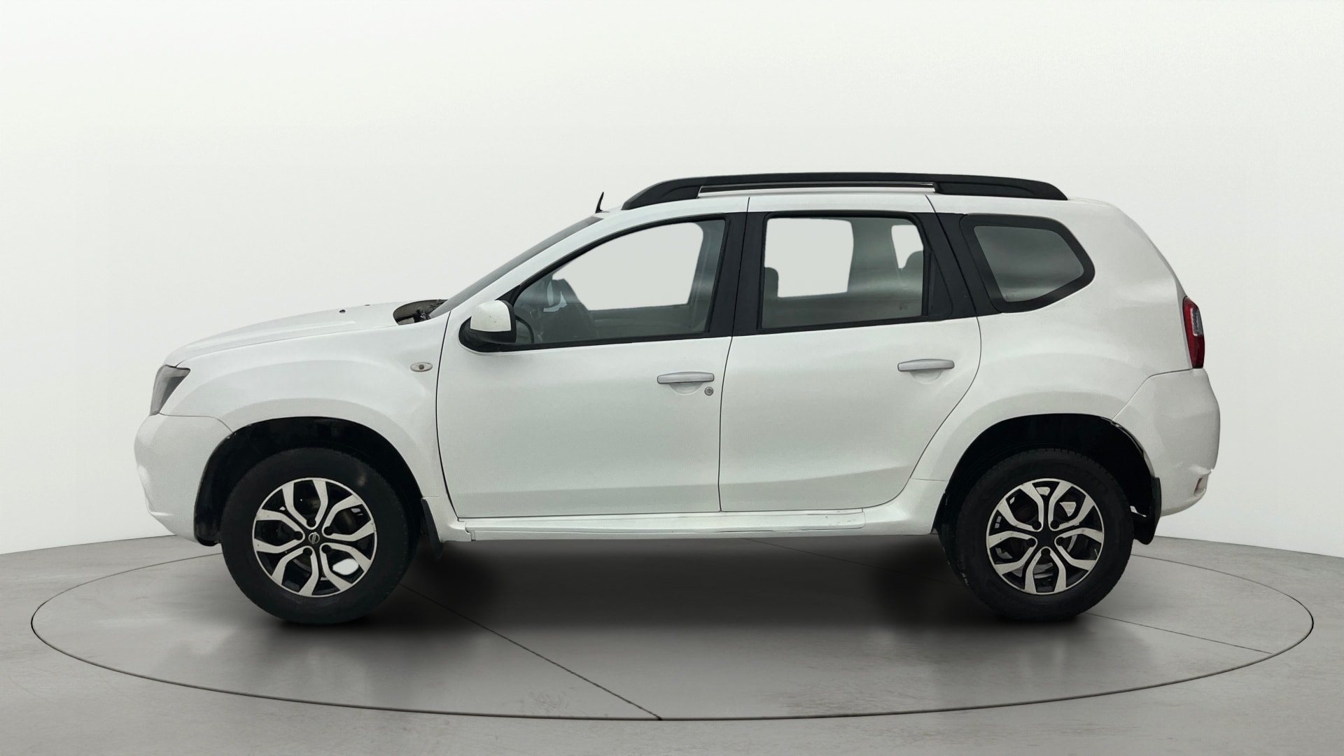 View 2015 Nissan Terrano XL D (O) Image 5 Used 2015 Nissan Terrano XL D (O) Image 5