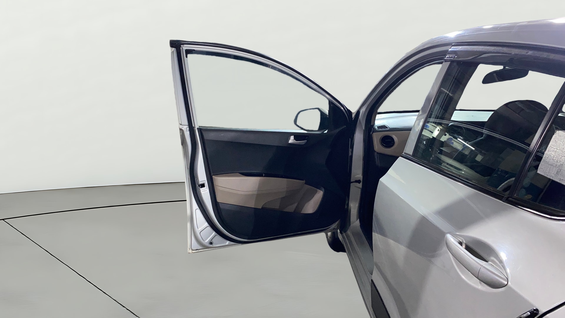 View 2018 Hyundai Grand i10 Sportz 1.2 Kappa Image 30 Used 2018 Hyundai Grand i10 Sportz 1.2 Kappa Image 30