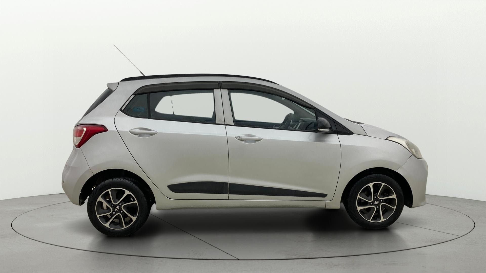 Used 2018 Hyundai Grand i10 Used 2018 Hyundai Grand i10