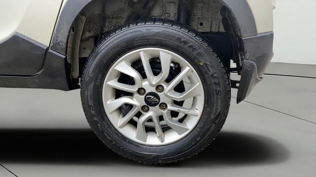 View Mahindra KUV100 Image 11 Used Mahindra KUV100 Image 11
