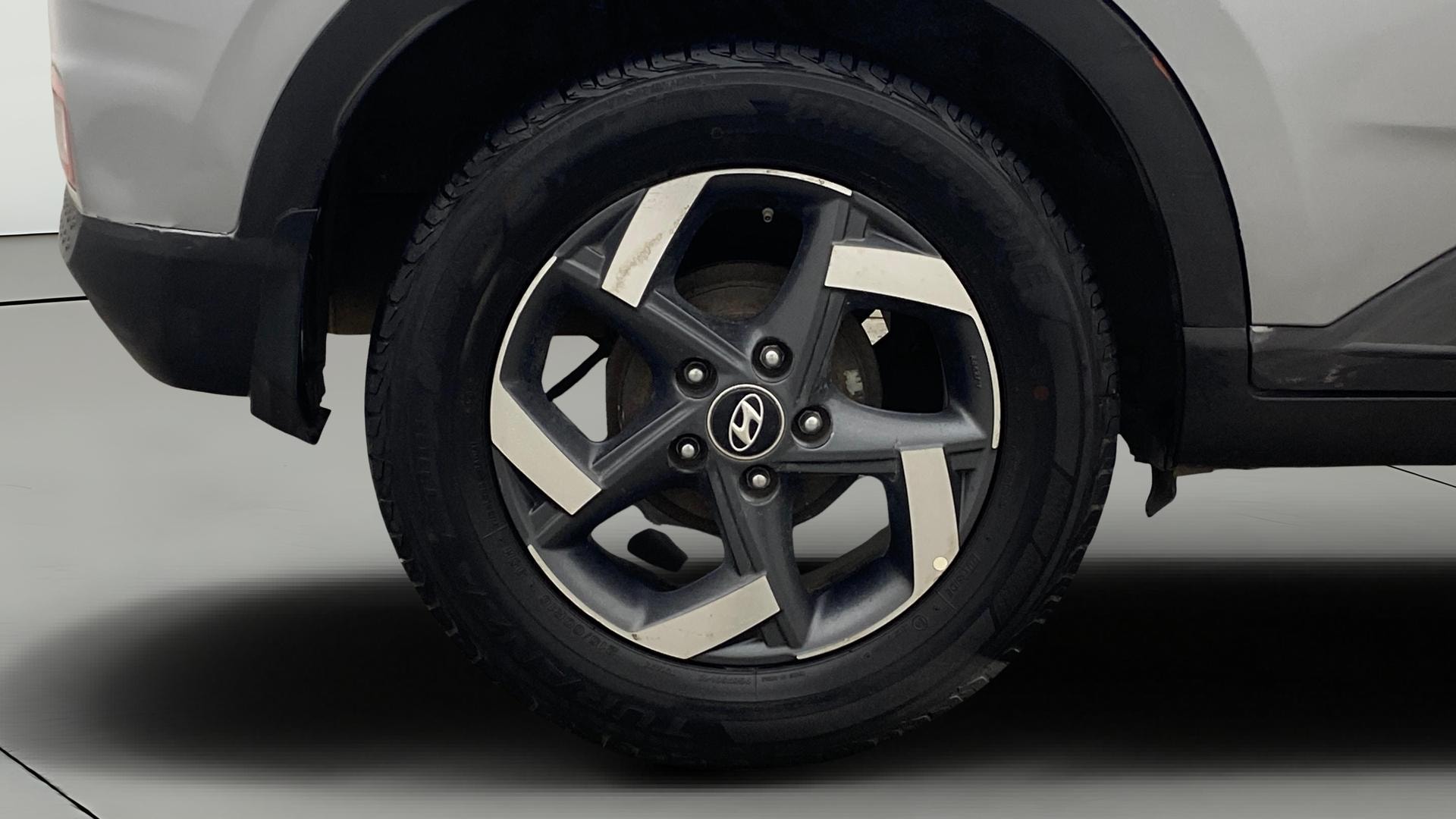 View 2019 Hyundai Venue SX Plus 1.0 Petrol AT Image 25 Used 2019 Hyundai Venue SX Plus 1.0 Petrol AT Image 25