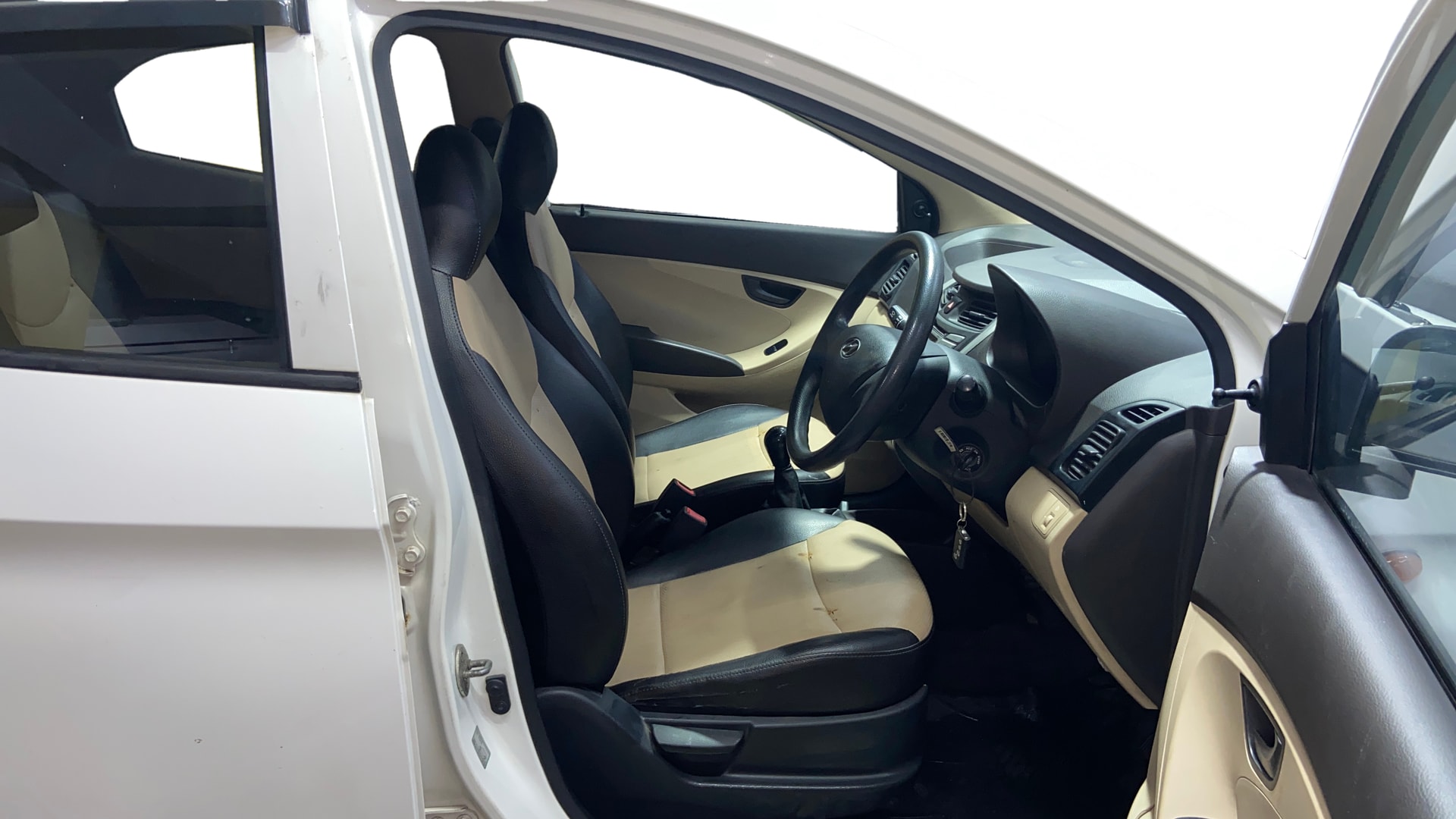 View 2016 Hyundai EON Era Plus Image 25 Used 2016 Hyundai EON Era Plus Image 25