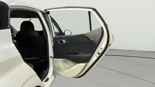 View Hyundai Aura Image 7 Used Hyundai Aura Image 7
