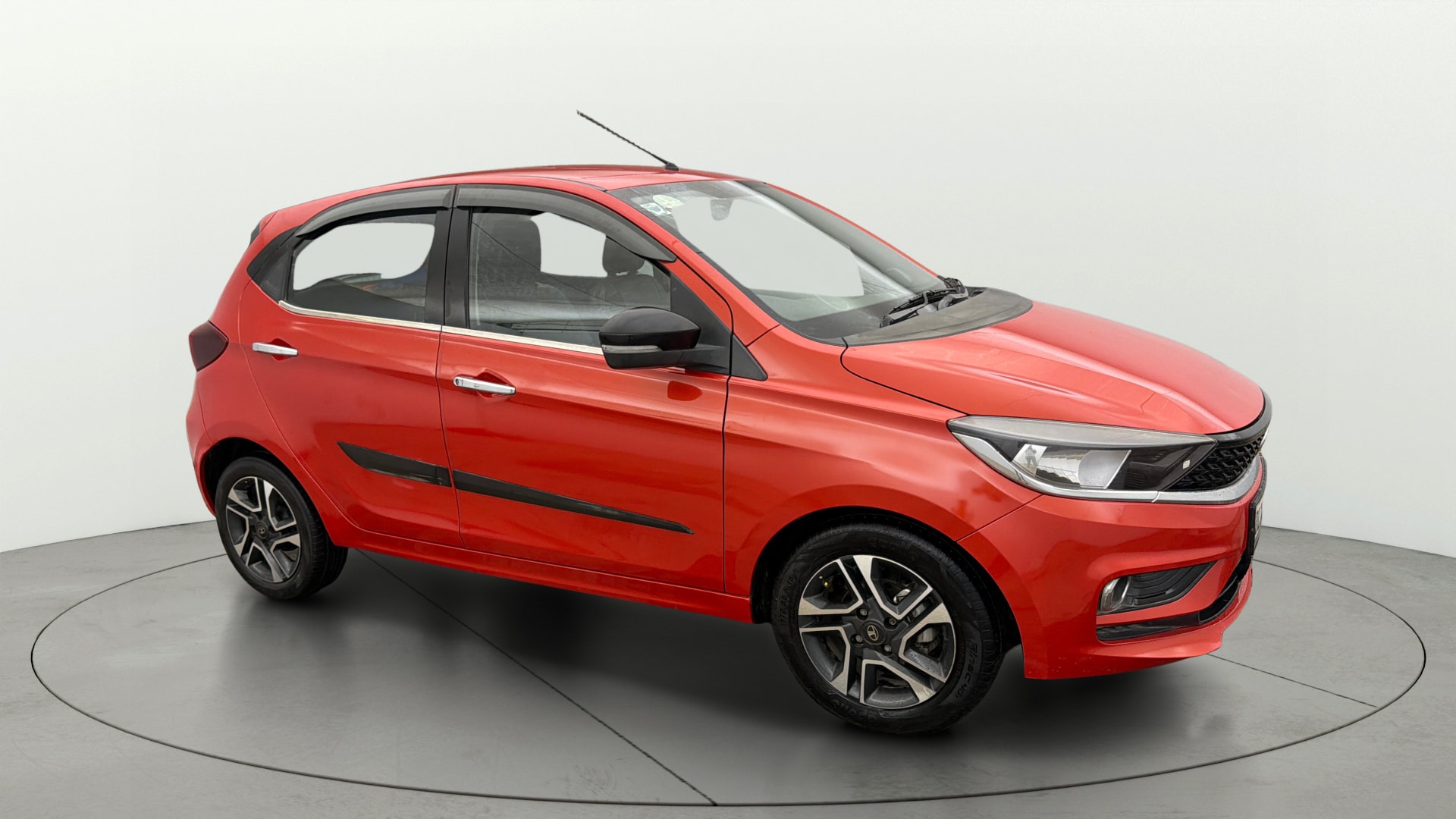 View 2020 Tata Tiago Revotorq XB Image 36 Used 2020 Tata Tiago Revotorq XB Image 36