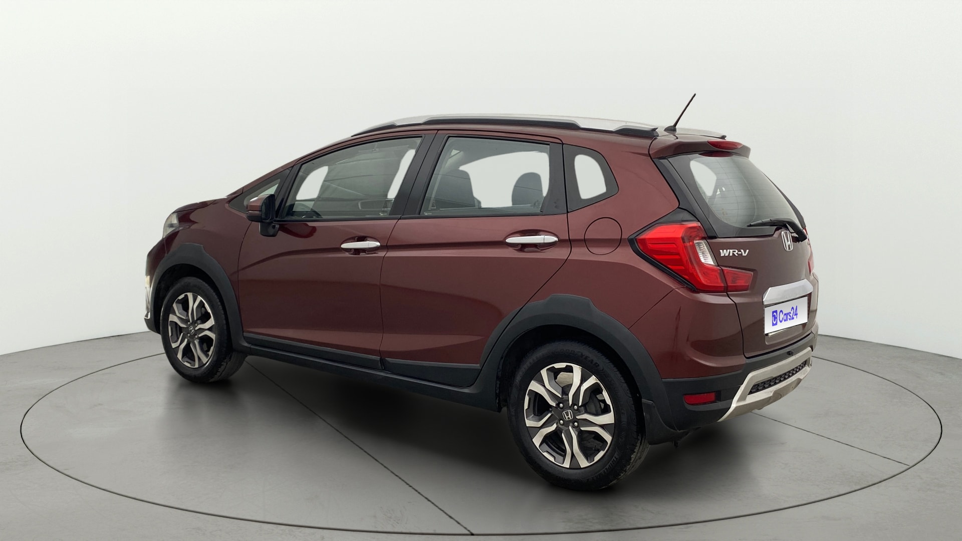 View 2018 Honda WR-V S MT Diesel Edge Edition Image 2 Used 2018 Honda WR-V S MT Diesel Edge Edition Image 2