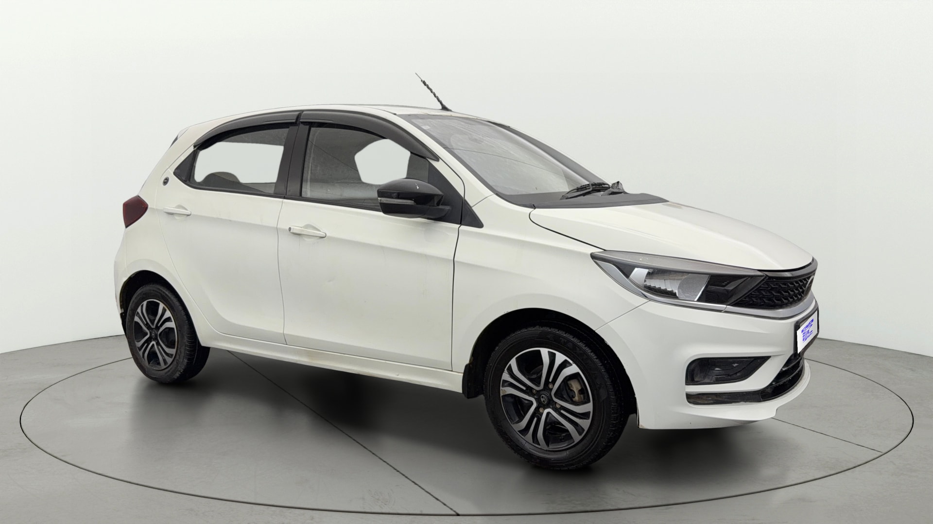 View 2024 Tata Tiago Revotorq XB Image 35 Used 2024 Tata Tiago Revotorq XB Image 35
