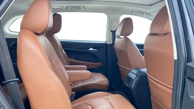 View MG Hector Plus Image 38 Used MG Hector Plus Image 38