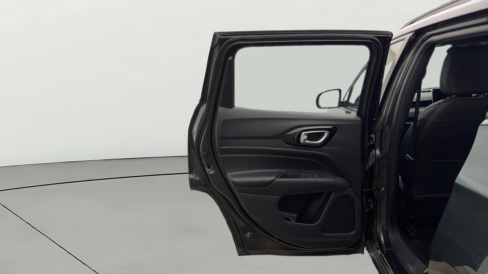View 2022 Jeep Compass Night Eagle Edition 1.4 Petrol (O) DDCT Image 15 Used 2022 Jeep Compass Night Eagle Edition 1.4 Petrol (O) DDCT Image 15