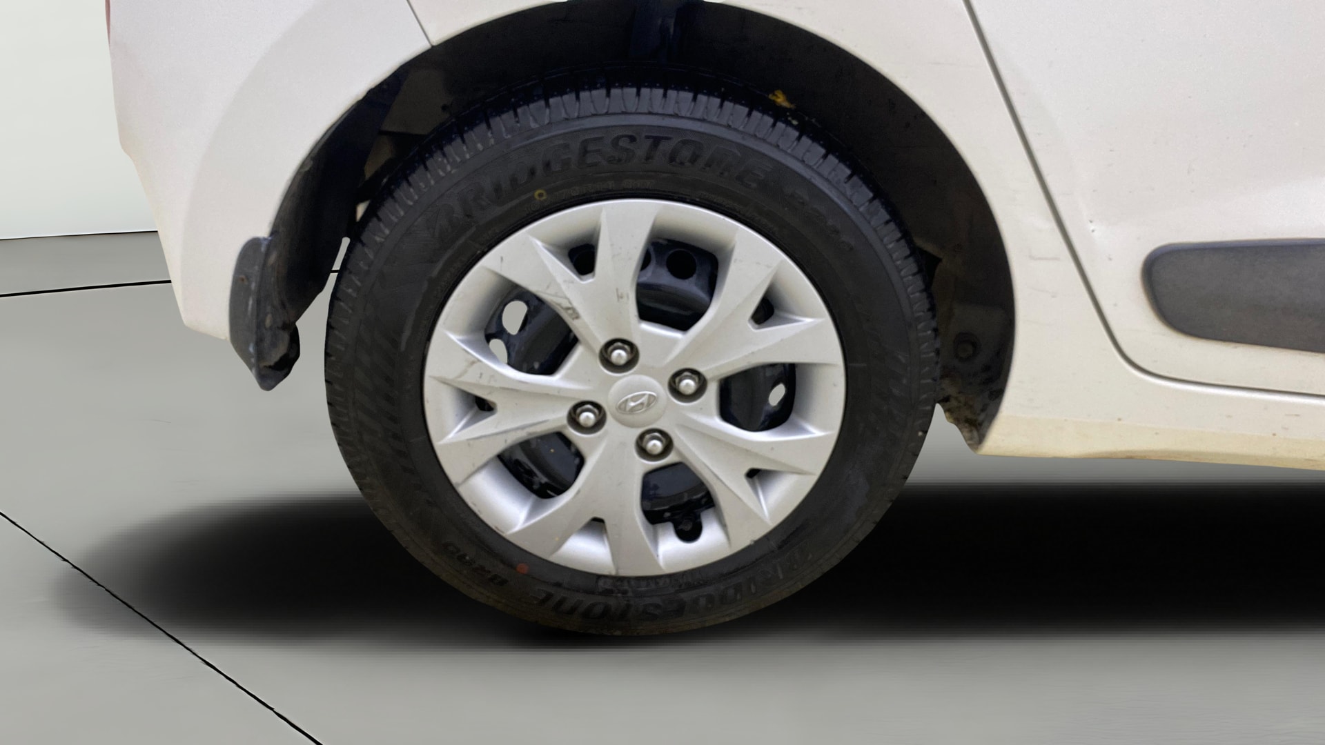View 2016 Hyundai Grand i10 Sportz 1.2 Kappa Image 23 Used 2016 Hyundai Grand i10 Sportz 1.2 Kappa Image 23