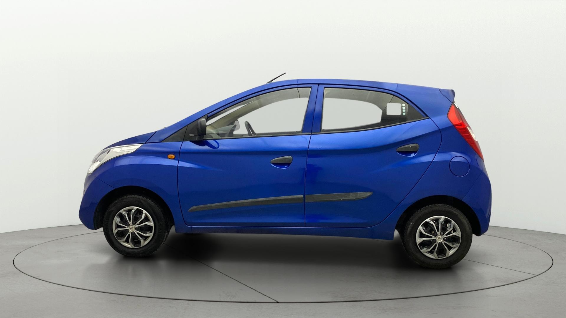 View 2014 Hyundai EON D-Lite Plus Image 5 Used 2014 Hyundai EON D-Lite Plus Image 5
