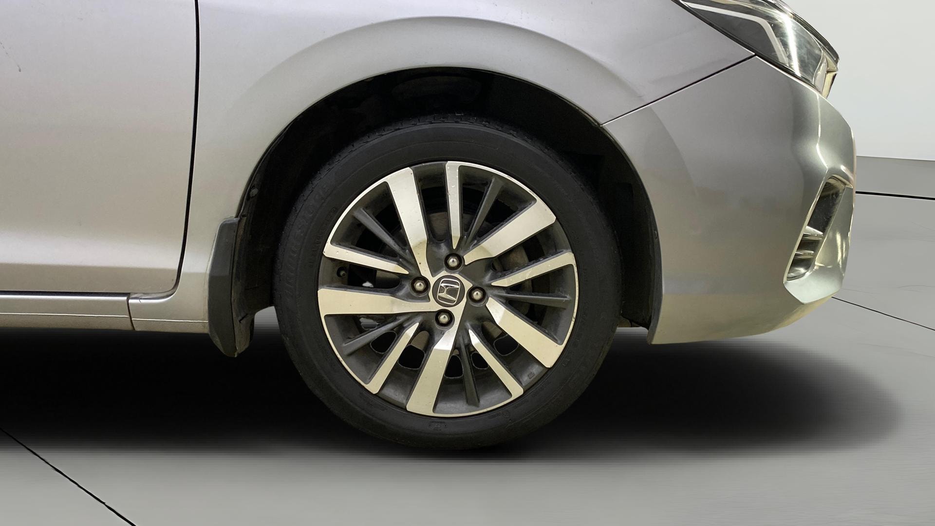 View 2021 Honda City ZX MT Diesel Anniversary Edition Image 43 Used 2021 Honda City ZX MT Diesel Anniversary Edition Image 43