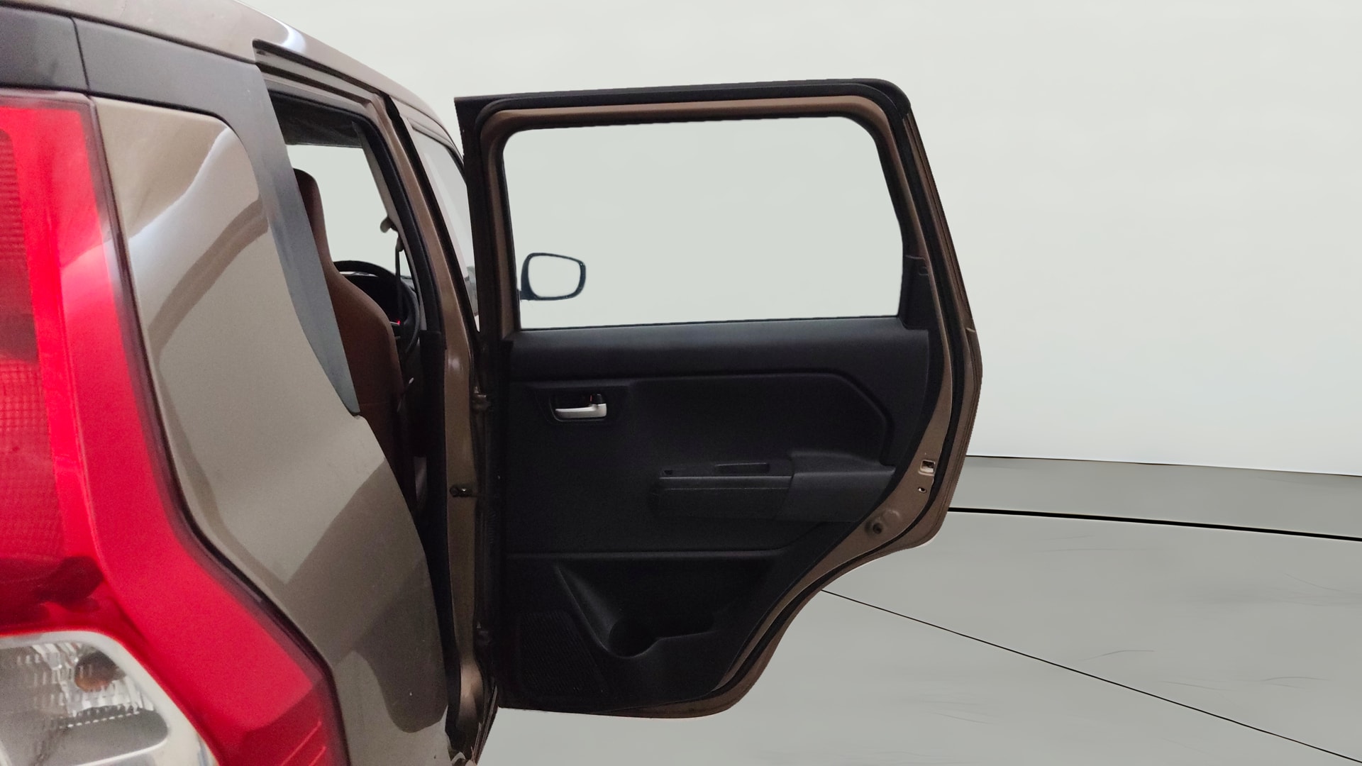 View 2019 Maruti Suzuki 1000 Base Variant Image 7 Used 2019 Maruti Suzuki 1000 Base Variant Image 7