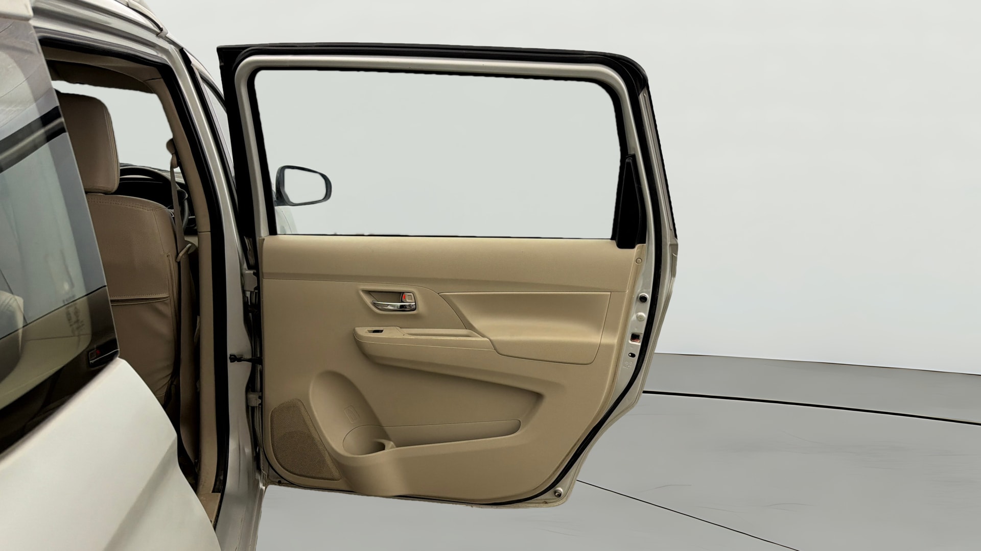 View 2020 Maruti Suzuki 1000 Base Variant Image 7 Used 2020 Maruti Suzuki 1000 Base Variant Image 7
