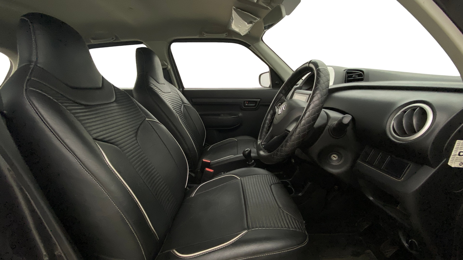 View 2019 Maruti Suzuki 1000 Base Variant Image 25 Used 2019 Maruti Suzuki 1000 Base Variant Image 25