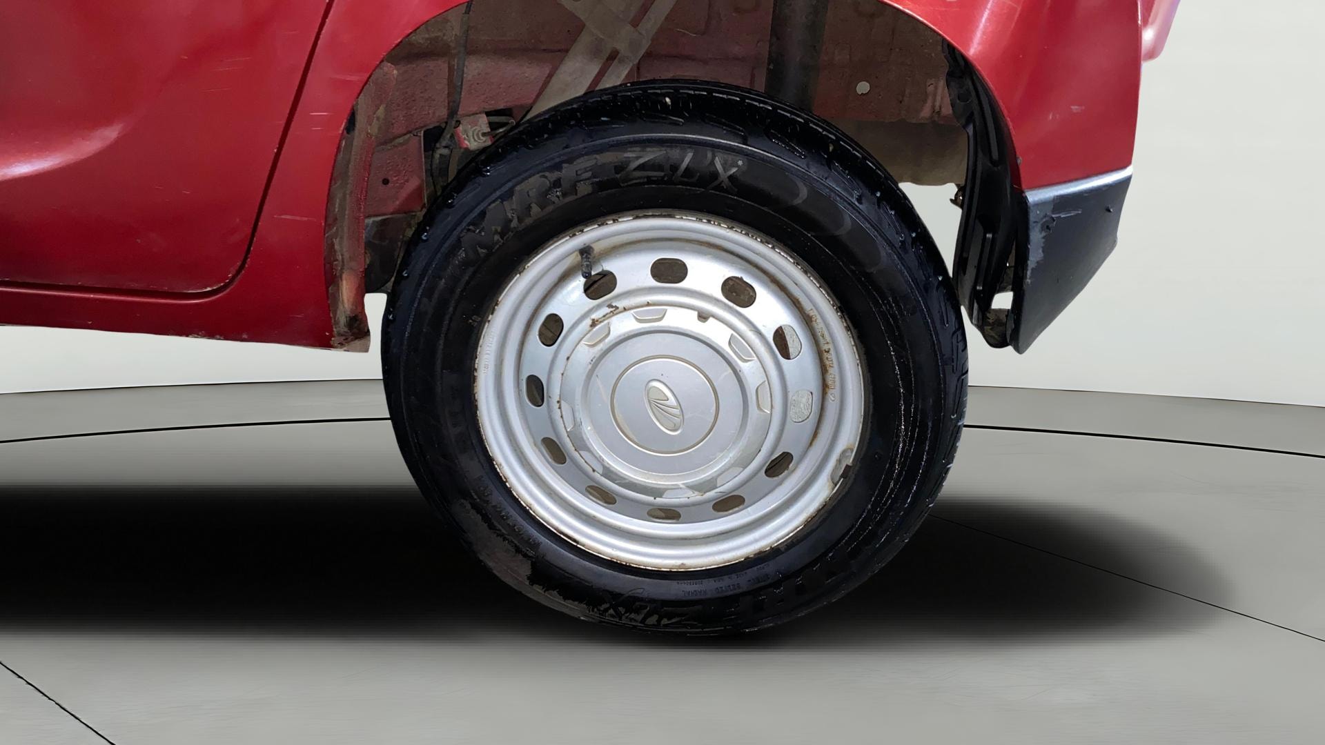 View 2017 Mahindra KUV100 K2 6 STR Image 11 Used 2017 Mahindra KUV100 K2 6 STR Image 11