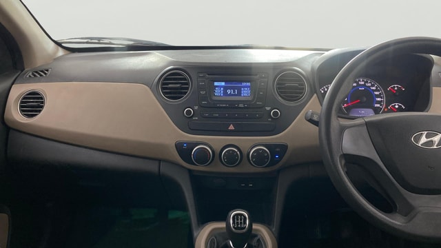 View Hyundai Grand i10 Image 17 Used Hyundai Grand i10 Image 17
