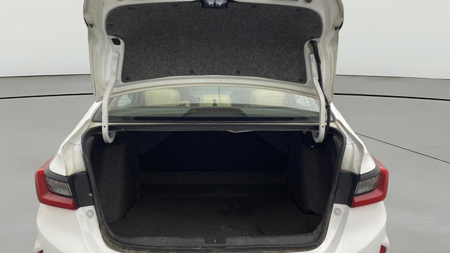 View Honda City ZX Image 40 Used Honda City ZX Image 40