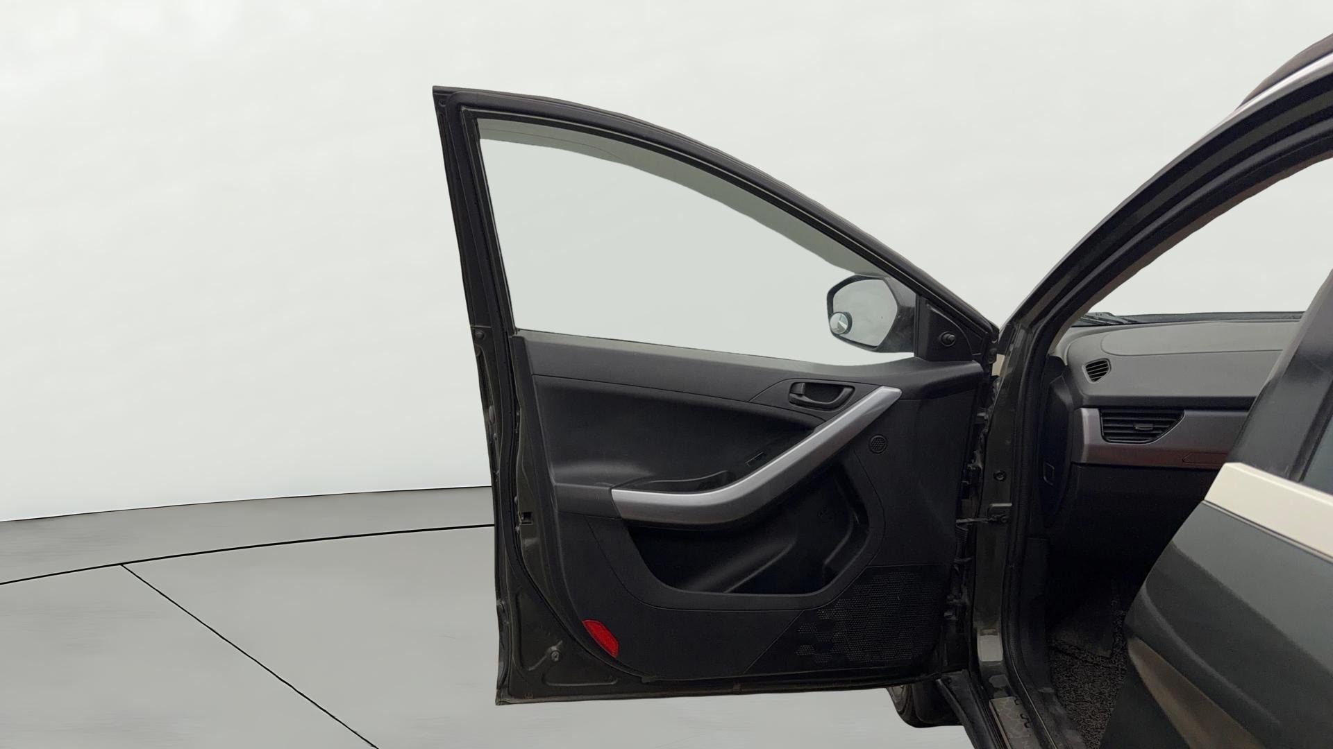 View 2020 Tata Nexon Revotron XE Image 30 Used 2020 Tata Nexon Revotron XE Image 30
