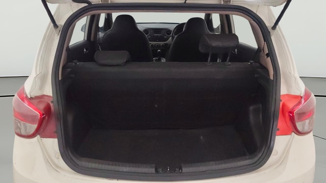 View Hyundai Grand i10 Image 37 Used Hyundai Grand i10 Image 37