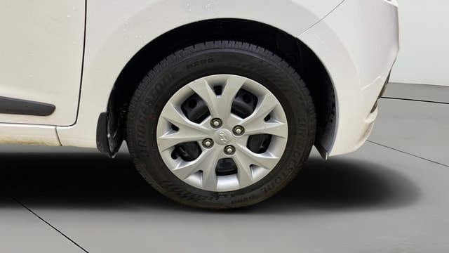 View Hyundai Grand i10 Image 40 Used Hyundai Grand i10 Image 40