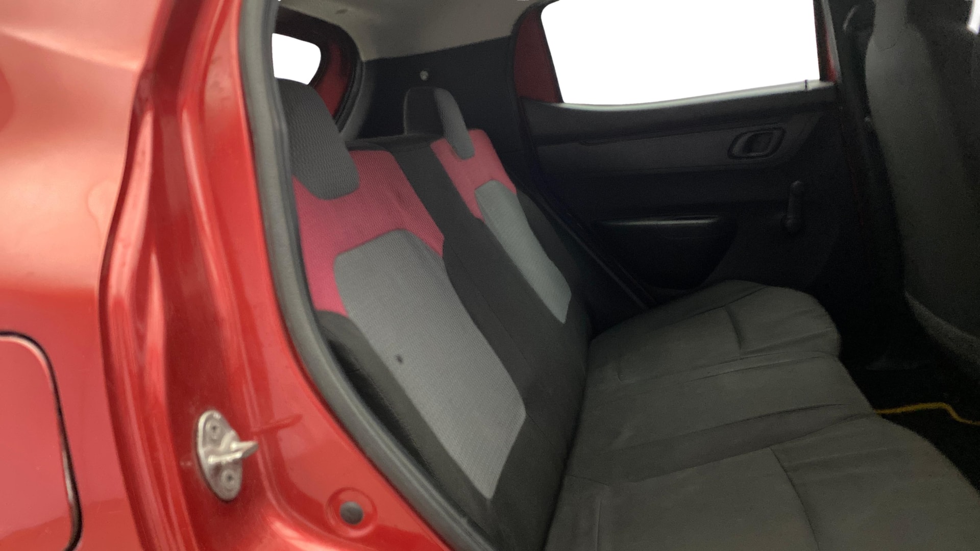 View 2018 Renault Kwid RXT 1.0 Image 33 Used 2018 Renault Kwid RXT 1.0 Image 33