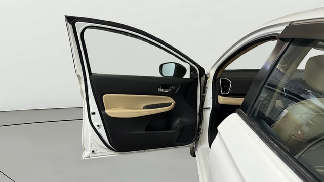View Honda City ZX Image 33 Used Honda City ZX Image 33