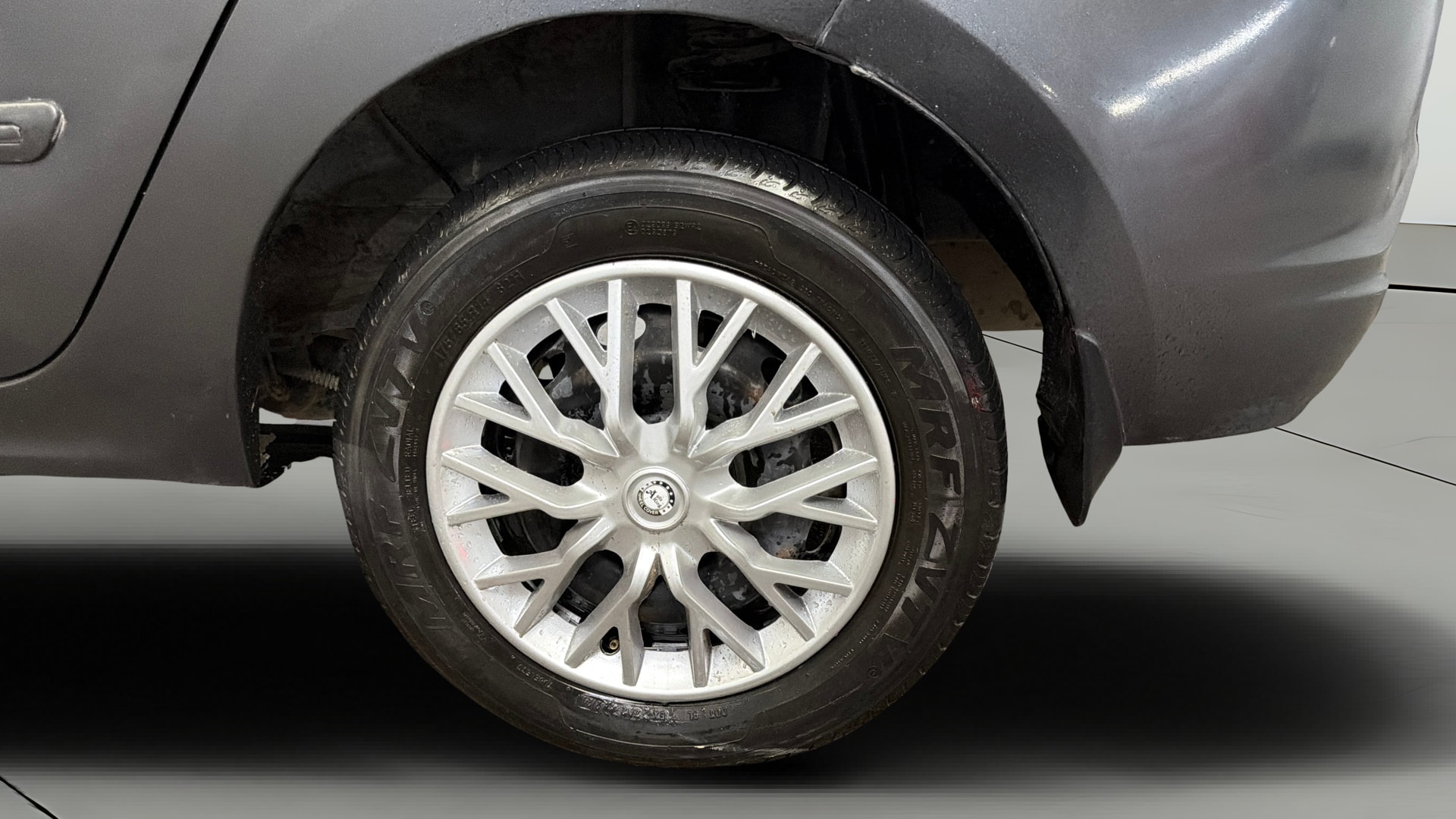 View 2020 Tata Tigor XE Diesel Image 11 Used 2020 Tata Tigor XE Diesel Image 11